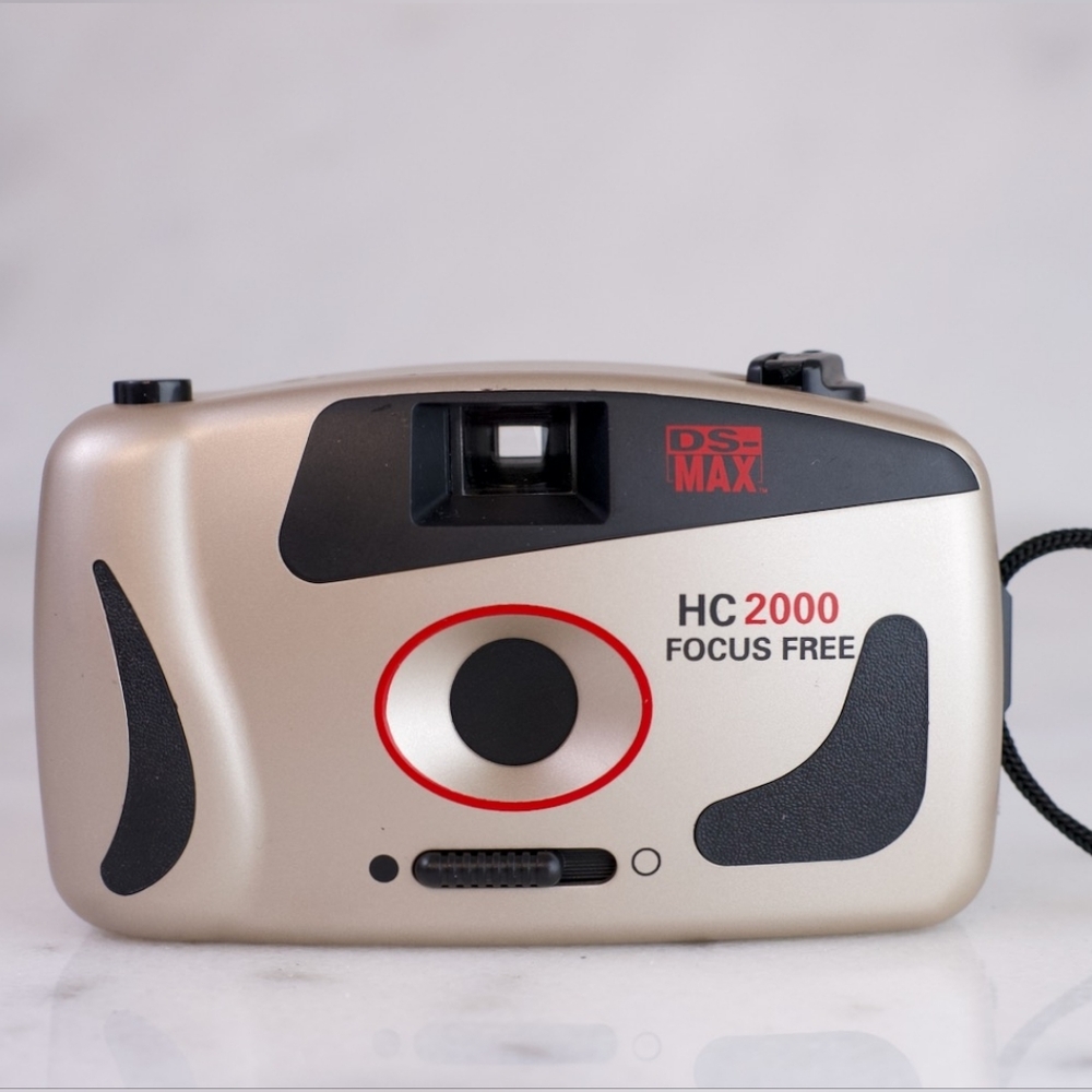 HC 2000 Focus Free Camera - Silver and Black